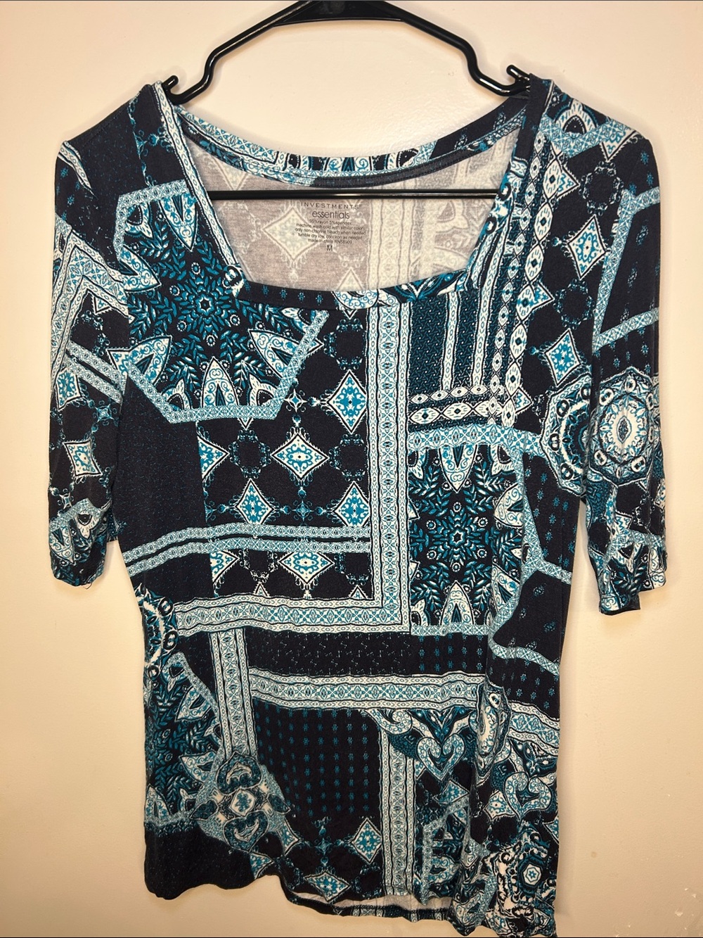 Investments Black & Teal Patchwork Scoop Neck Short Sleeve Tee